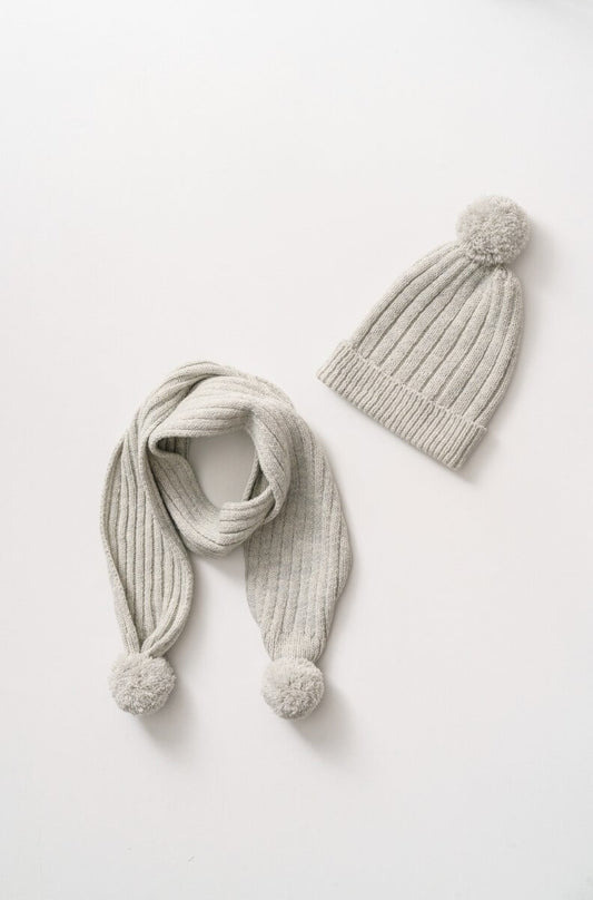 Knitted baby grey hat and scarf
